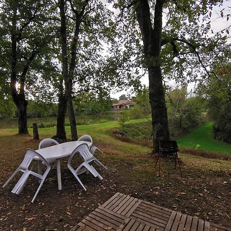 Camping De La Chagnee Saint-Aubin-le-Cloud Ruang foto
