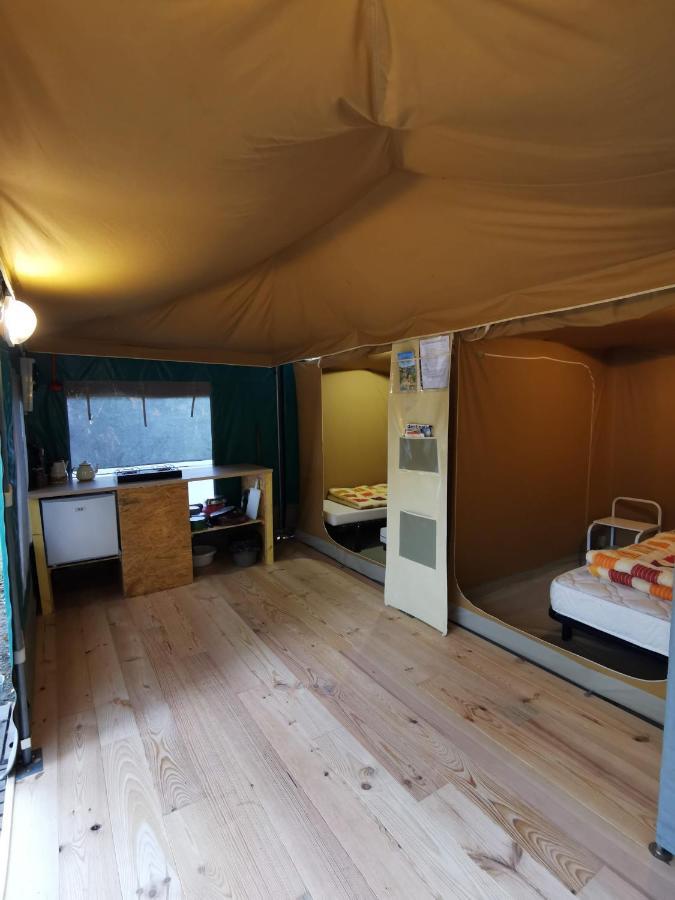 Camping De La Chagnee Saint-Aubin-le-Cloud Bagian luar foto
