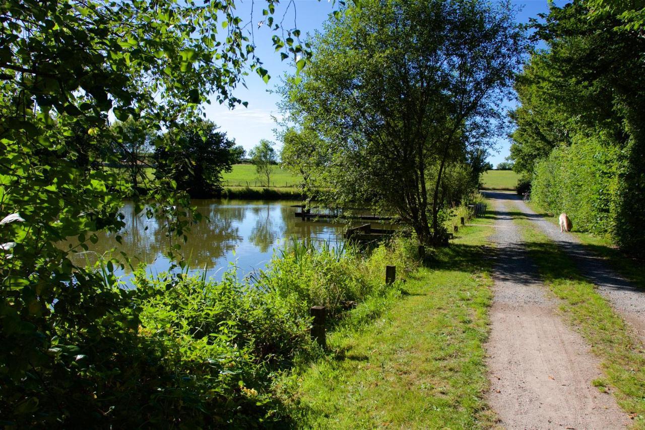 Camping De La Chagnee Saint-Aubin-le-Cloud Bagian luar foto