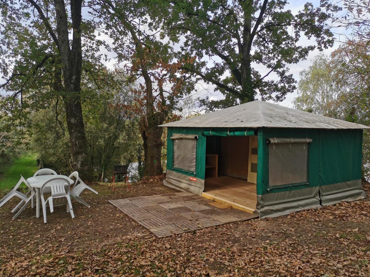Camping De La Chagnee Saint-Aubin-le-Cloud Bagian luar foto