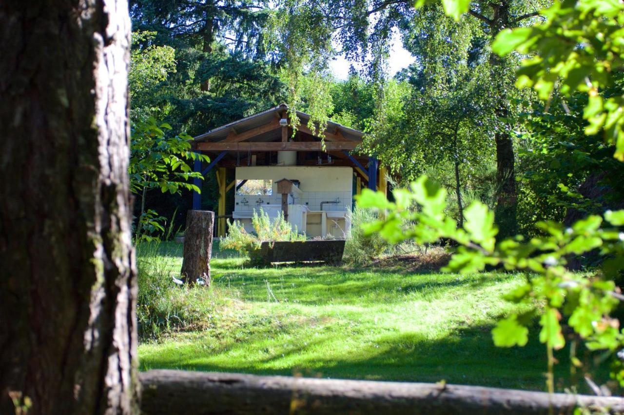 Camping De La Chagnee Saint-Aubin-le-Cloud Bagian luar foto
